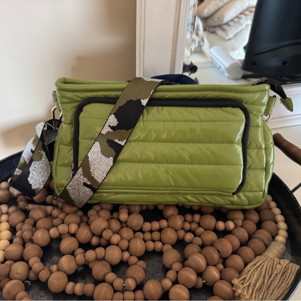 Think Royln Bank Street Crossbody